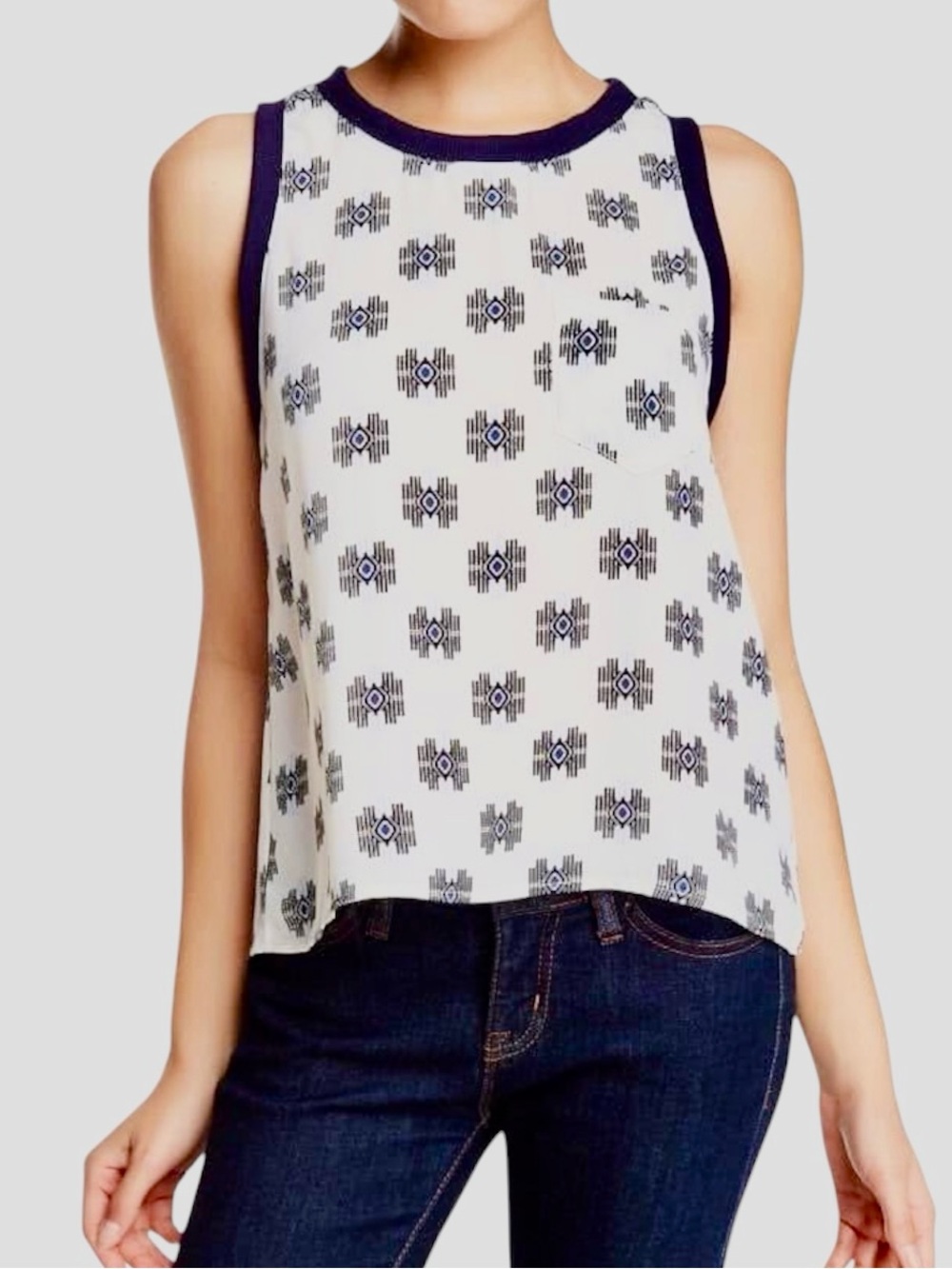 NWOT Lush White Geometric Print Woven Tank with Navy Trim—Size Medium
